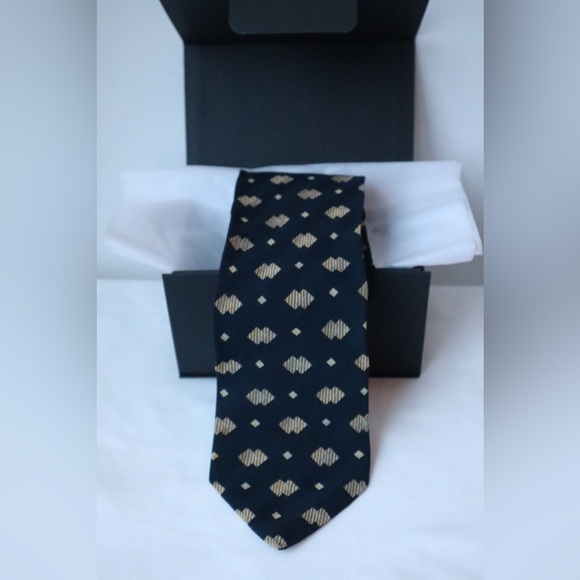 Sale🔥 Authentic Giorgio Armani Neck Tie - Picture 1 of 4